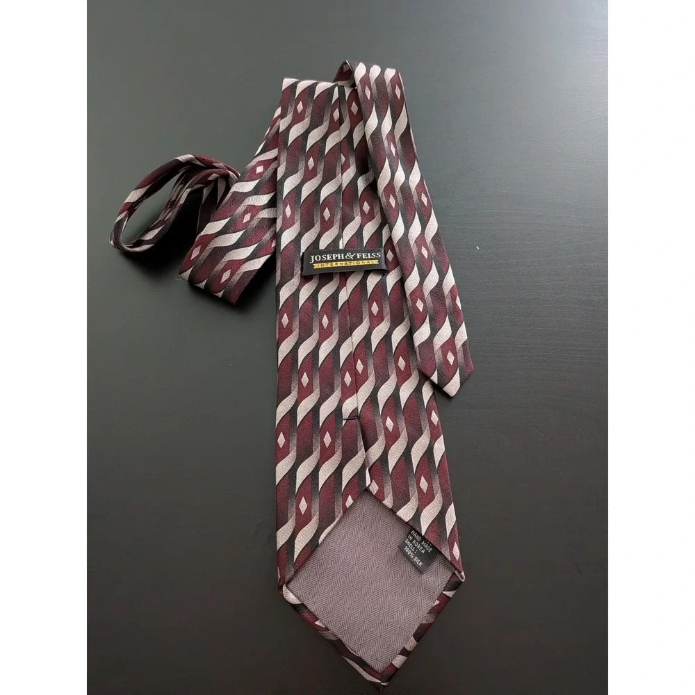 Joseph &‎ Feiss Tie Necktie Silver Black Red Korea Made Vintage